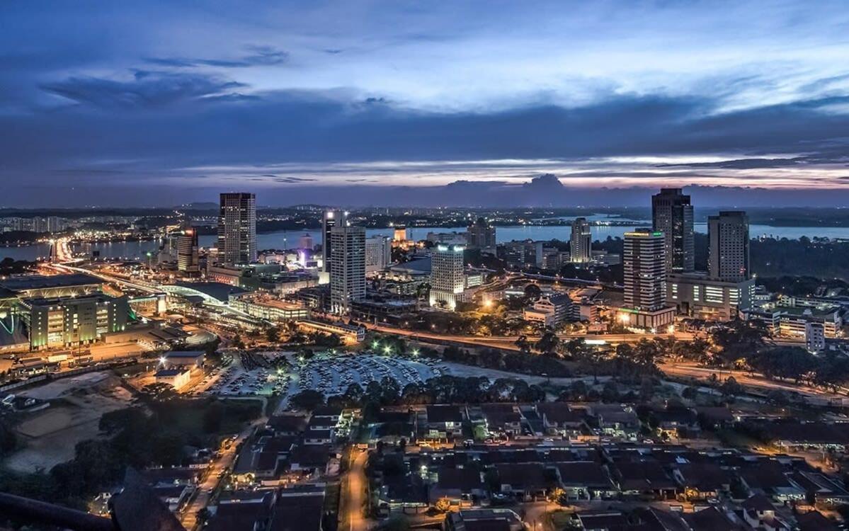 Cozy & High Floor Suite In Suasana Jb 15, Views Johor Bahru Exterior photo