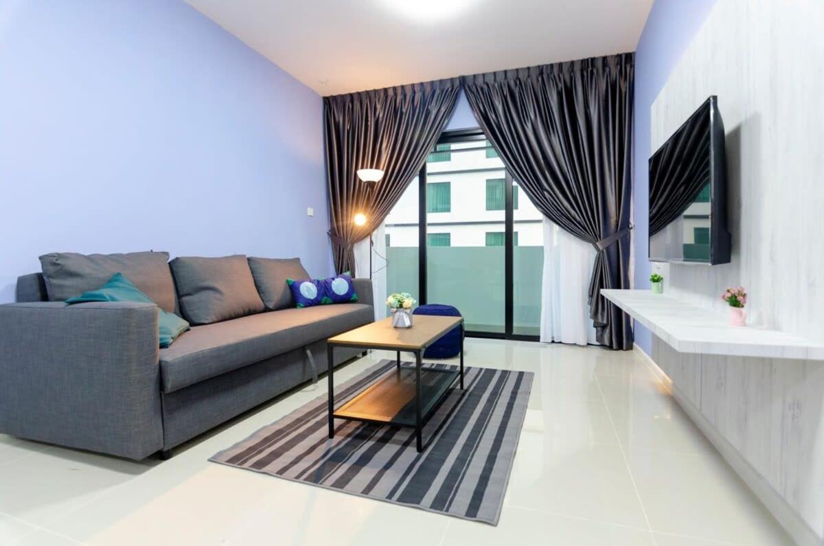 Cozy & High Floor Suite In Suasana Jb 15, Views Johor Bahru Exterior photo