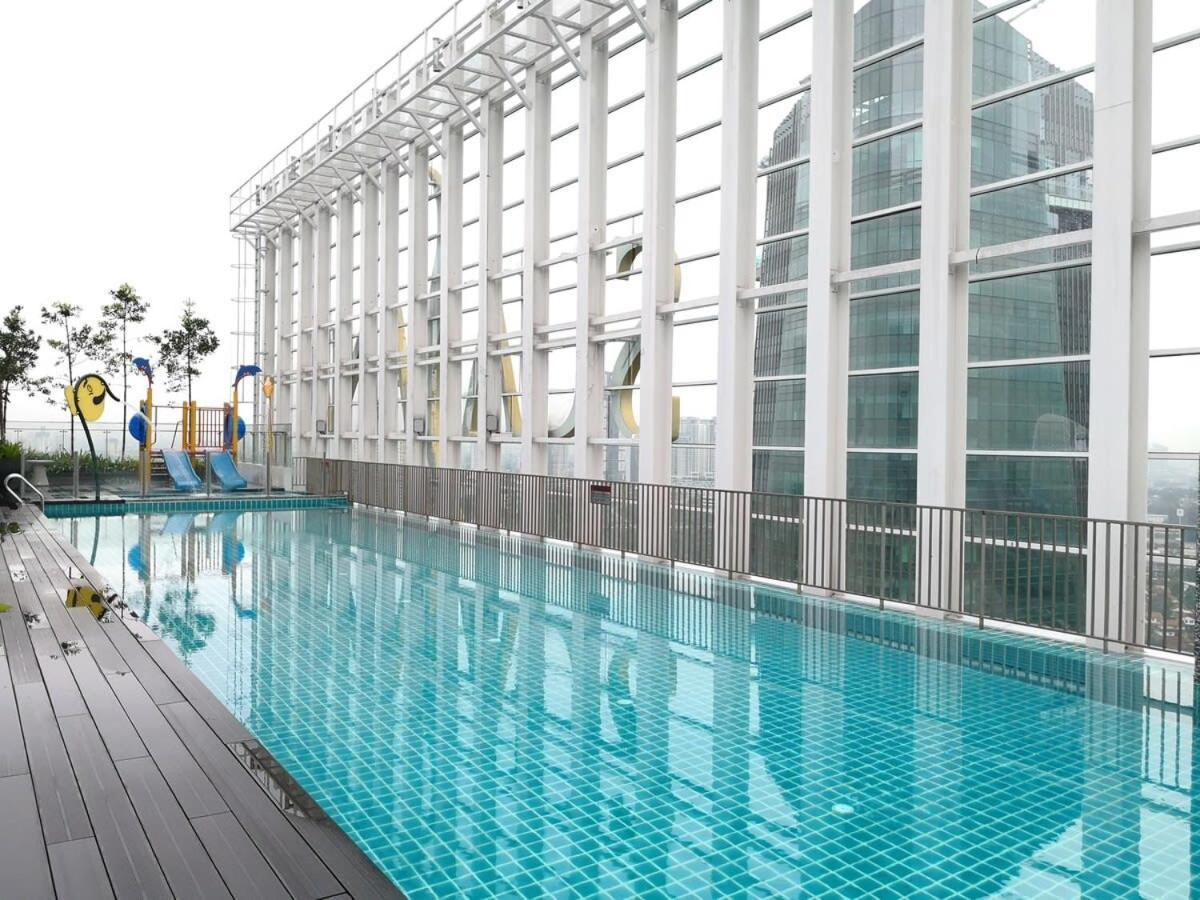 Cozy & High Floor Suite In Suasana Jb 15, Views Johor Bahru Exterior photo
